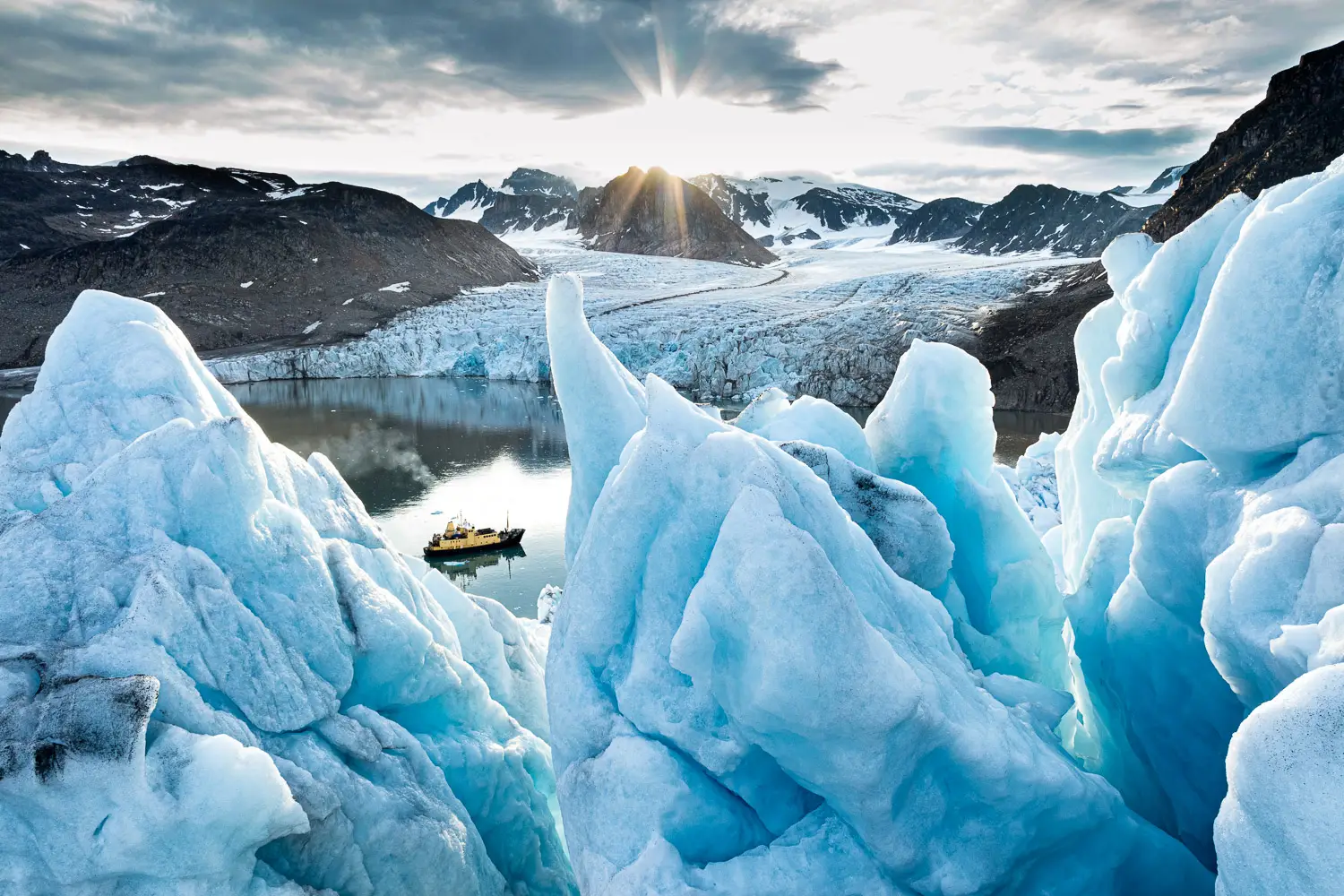 Smeerenburg glacier in Spitsbergen, Svalbard, Norway
